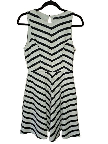 5904657744067759030 Vestido ZARA TRAFALUC - Imagen 1